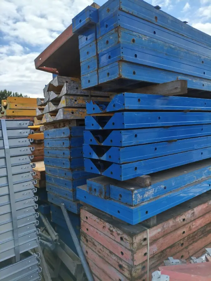 Szalunek Peri Domino DBox